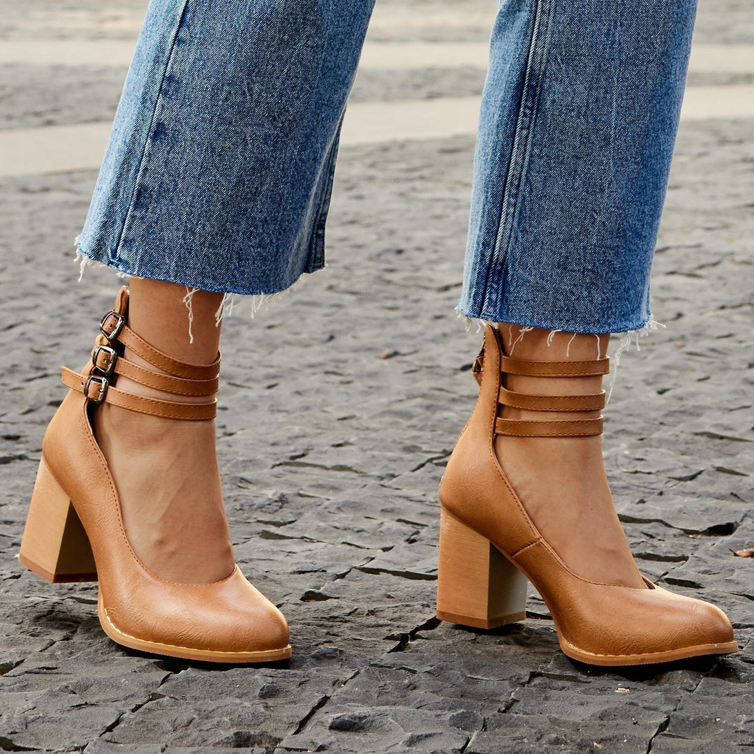 Casilda™ | Smooth sandals with ankle strap and thick heel