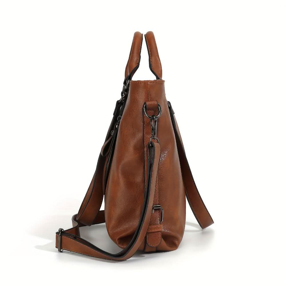 Bianca | Timeless Vintage Shopper with Elegant Sophistication