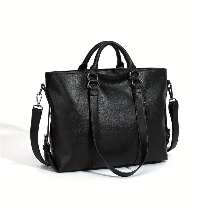 Bianca | Timeless Vintage Shopper with Elegant Sophistication