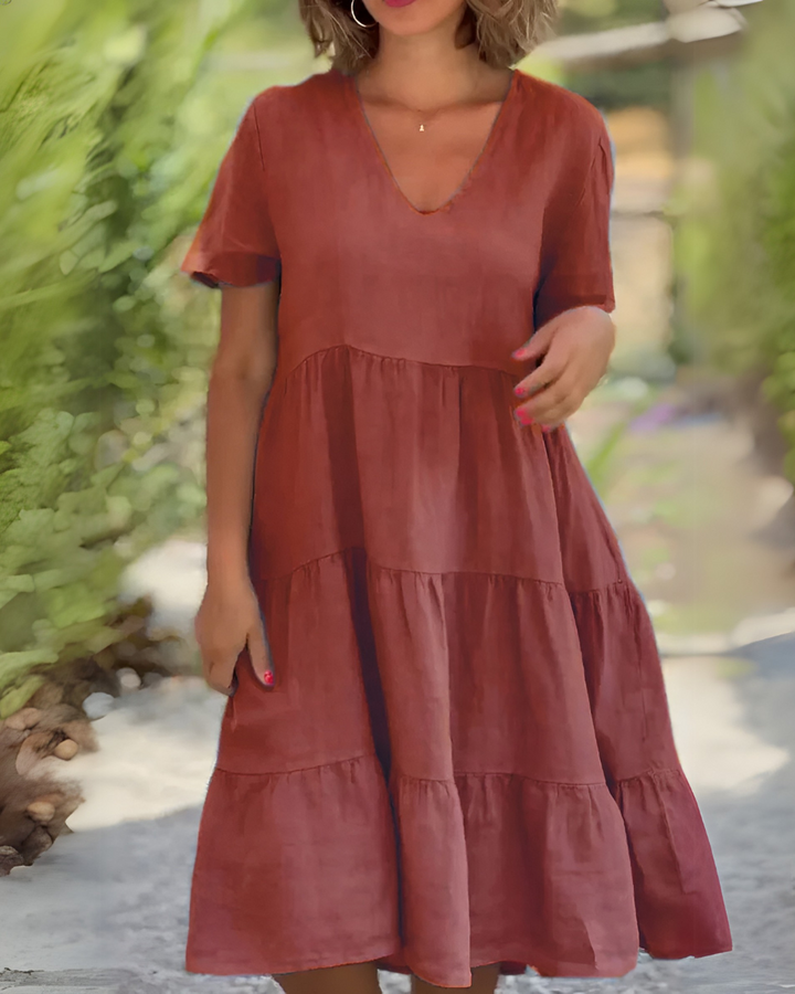 Nirelle™ | Kjole med flagrende V-hals