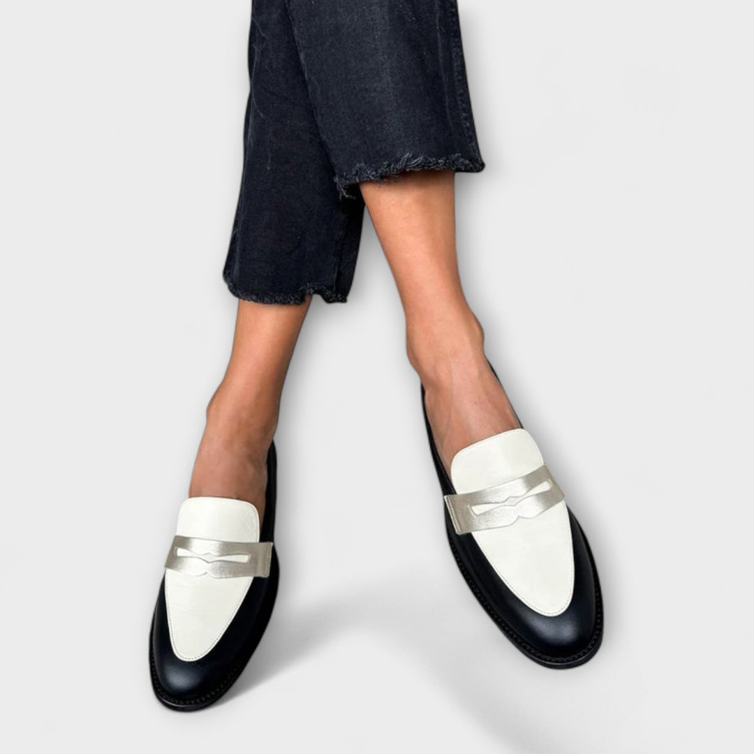 Beatrice™ | Sorte loafers med metallisk glans 